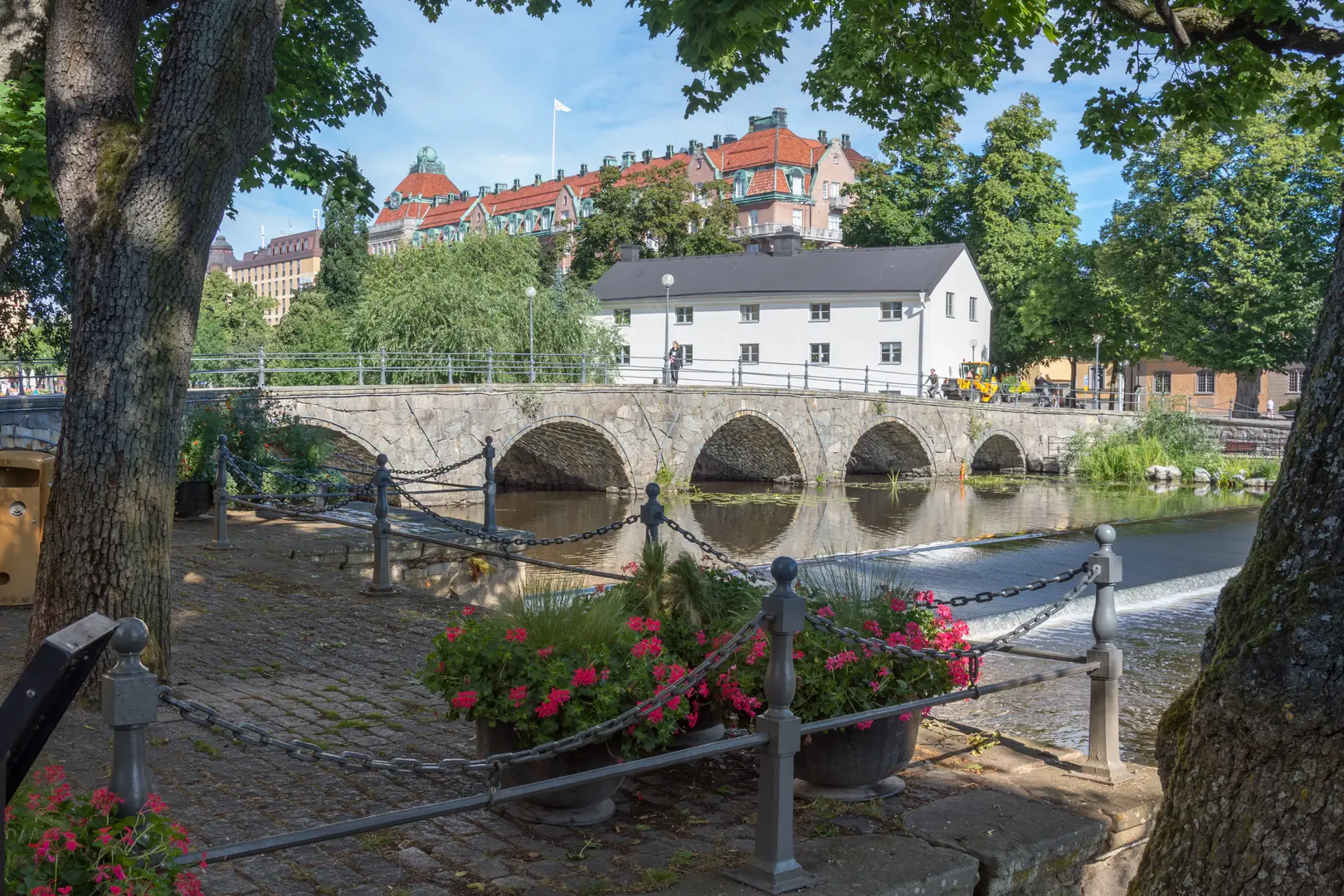 Vy över Örebro, där vi arbetar med ventilation i bostäder och fastigheter